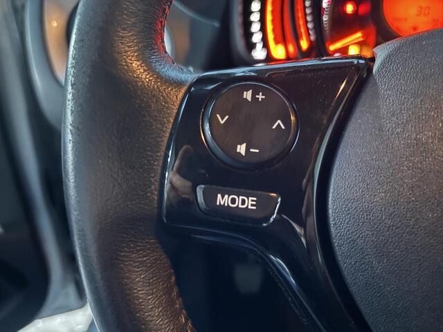 Toyota AYGO 1.0 VVT-i x-play