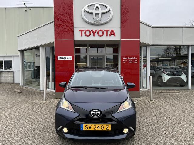 Toyota AYGO 1.0 VVT-i x-nav | Navigatie | All seasonbanden | Camera