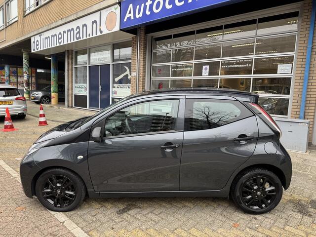Toyota AYGO 1.0 VVT-i x-fun 70548KM! NAP | Airco | Bluetooth | LED dagrijverlichting | Lichtmetalen Velgen |