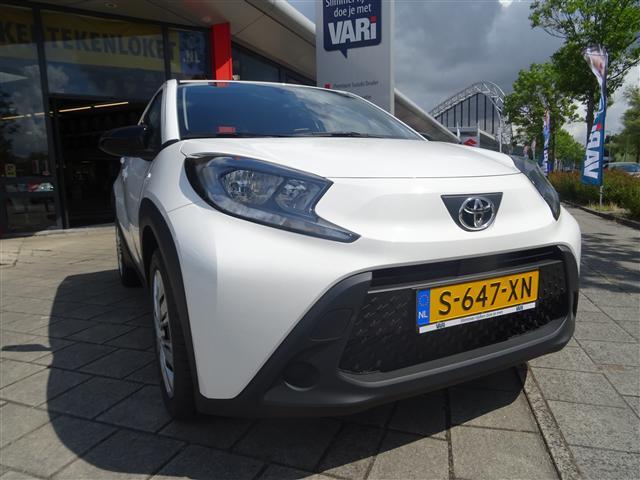 Toyota AYGO X 1.0 VVT-i Play