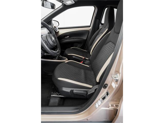 Toyota AYGO X 1.0 VVT-i S-CVT Envy