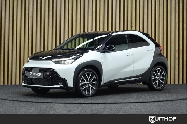 Toyota AYGO X Hybrid 115 GR Sport | Bi-tone | Nieuw uit voorraad leverbaar! | JBL Audio | Adaptive-cruise | Parkeerhulp | Camera | Clima | Leder-Alcantara | Apple Carplay & Android Auto | Navigatie | Keyless | Stoelverwarming