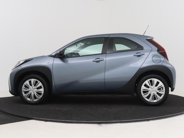 Toyota AYGO X 1.0 VVT-i S-CVT Play
