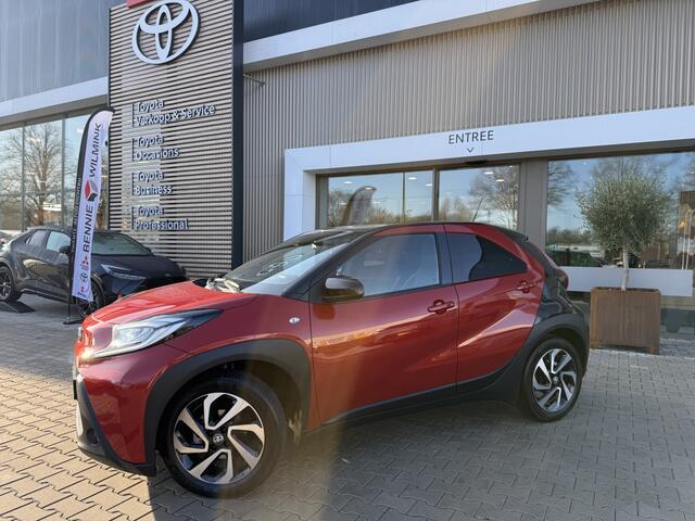 Toyota AYGO X 1.0 VVT-i MT Envy | Parkeersensoren V+A | Stoelverwarming
