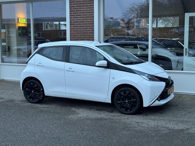 Toyota AYGO 1.0 VVT-i x-play Automaat, Airco, Camera,