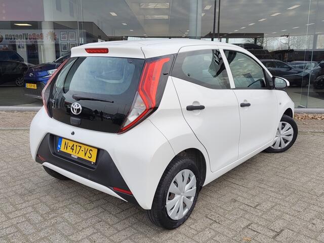 Toyota AYGO 1.0 VVT-i x-fun | Airco | DAB | Bluetooth | El. Raambediening |