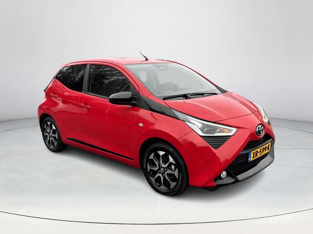 Toyota AYGO 1.0 VVT-i x-joy | Apple CarPlay/Android auto | Achteruitrijcamera | Fietsendragerbeugel