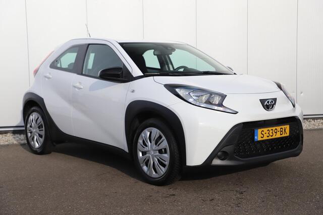 Toyota AYGO X 1.0 VVT-i MT Play Carplay Android Achteruitrijcamera Airco All-season Banden