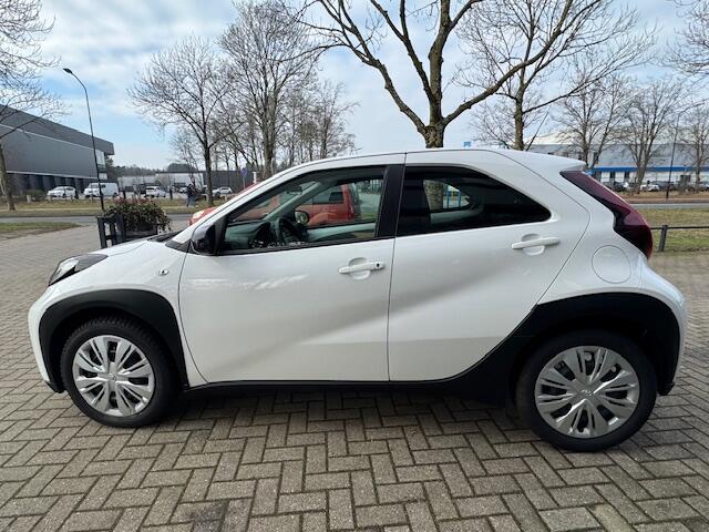 Toyota AYGO X 1.0 VVT-i MT Play Airco | Camera achter |