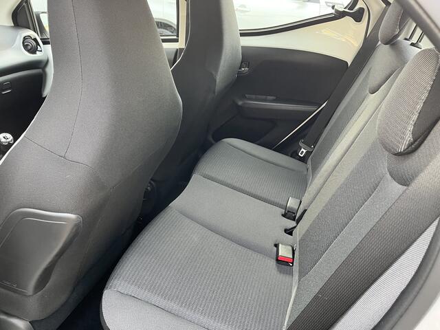 Toyota AYGO 1.0 VVT-i X-Play Limited NL Auto Lichtmetalen Velgen Carplay Airco