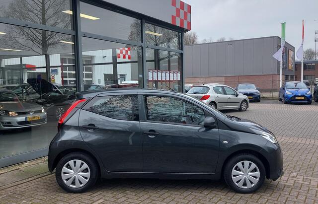 Toyota AYGO 1.0 VVT-i x-fun