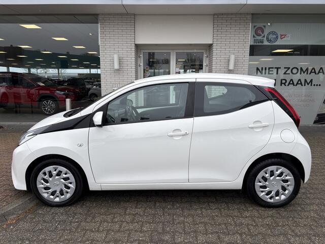 Toyota AYGO 1.0 VVT-i x-play | Airco | Apple Carplay/Android auto |