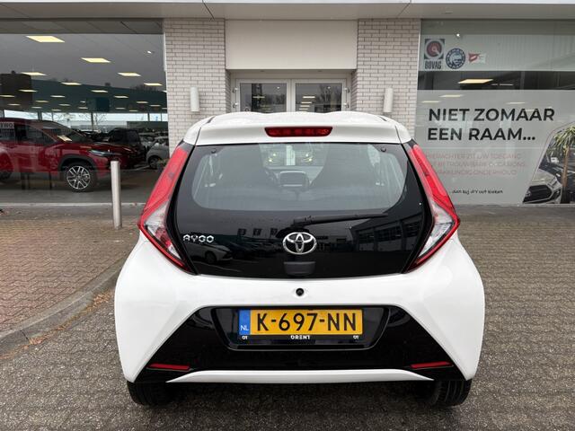 Toyota AYGO 1.0 VVT-i x-play | Airco | Apple Carplay/Android auto |