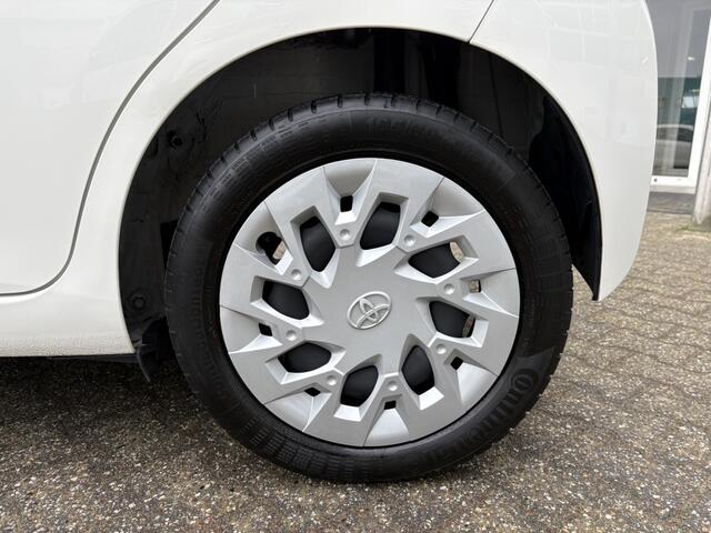 Toyota AYGO 1.0 VVT-i x-play | Airco | Apple Carplay/Android auto |