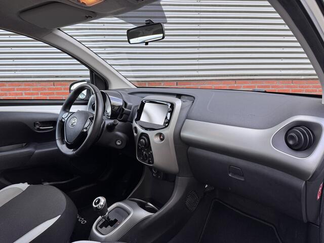 Toyota AYGO 1.0 VVT-i x-play | Automaat | Camera |