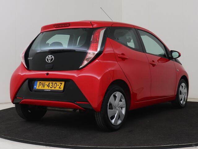 Toyota AYGO 1.0 VVT-i x-play | NL dealeronderhouden |
