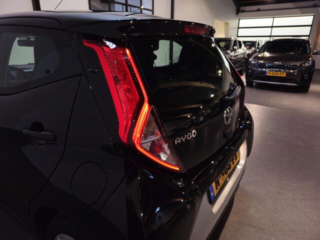 Toyota AYGO 1.0 VVT-i x-play - Apple Carplay/Android Auto - Achteruitrijcamera - Cruise