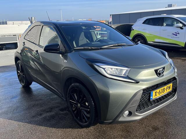 Toyota AYGO X 1.0 VVT-i MT Pulse NL-auto! LMV, LED, Achteruitrijcamera, Privacy glass, Apple Carplay en/of Android auto navigatie