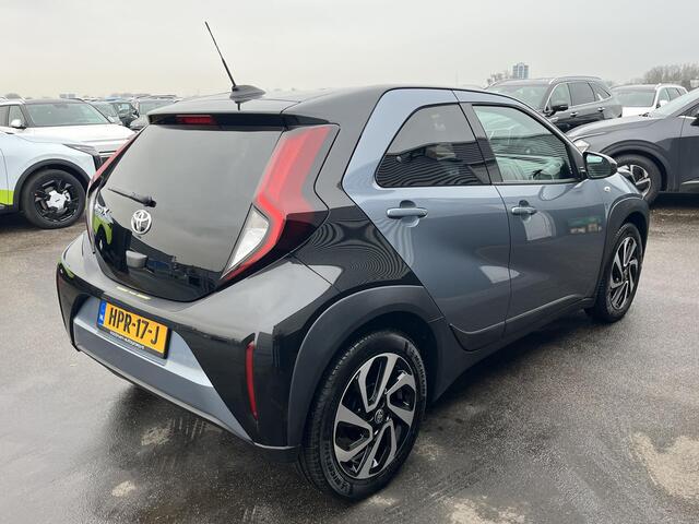 Toyota AYGO X 1.0 VVT-i S-CVT Pulse Automaat, NL-auto! Apple Carplay en/of Android auto Navigatie, LMV, LED, Privacy glass, Adaptieve cruise control
