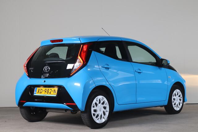 Toyota AYGO 1.0 VVT-i x-play - NL- Auto!! Apple I Camera I Airco