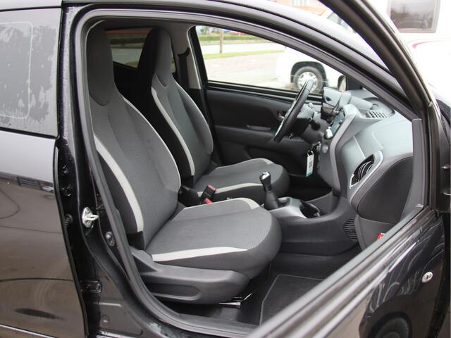 Toyota AYGO 1.0 VVT-i x-play Sparco Camera-Carplay, NL-auto, 1e Eigenaar Prijspakker!