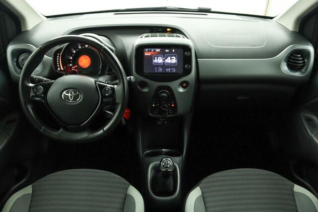 Toyota AYGO 1.0 VVT-i x-play | Airco | Bluetooth | Achteruitrijcamera |