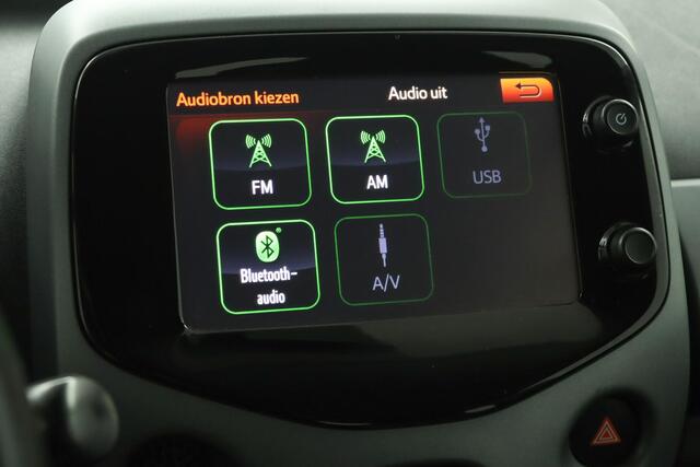 Toyota AYGO 1.0 VVT-i x-play | Airco | Bluetooth | Achteruitrijcamera |