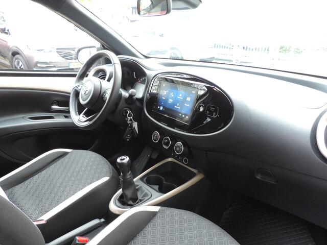 Toyota AYGO X 1.0 VVT-i MT Pulse - ACC | Camera | Stoelverw. | CarPlay | All Season