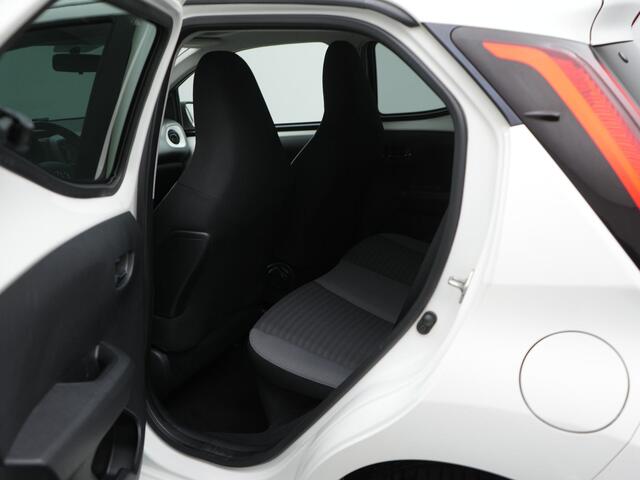 Toyota AYGO 1.0 VVT-i x-cite | Cabrio | Apple Car play