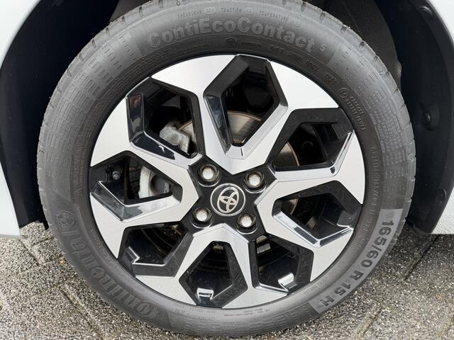 Toyota AYGO 1.0 VVT-i x-play (Camera- Navigatie via APP - Airco - Lichtmetalen velgen - Apple Carplay)