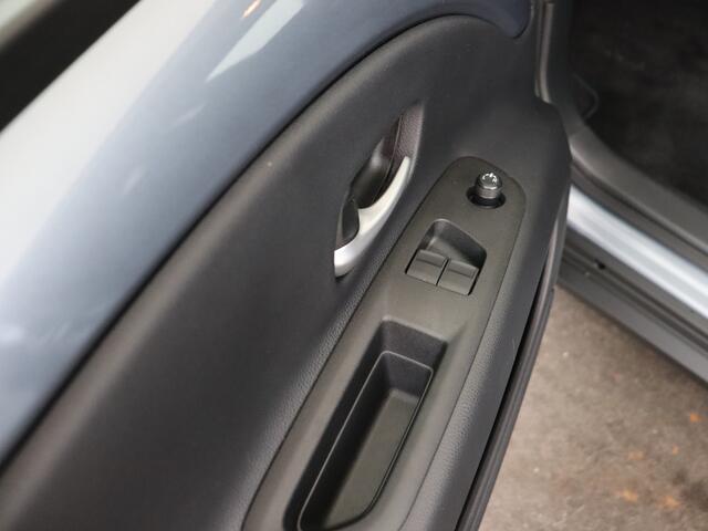 Toyota AYGO X 1.0 VVT-i MT Premium | NL dealeronderhouden | LM velgen | Keyless entry |