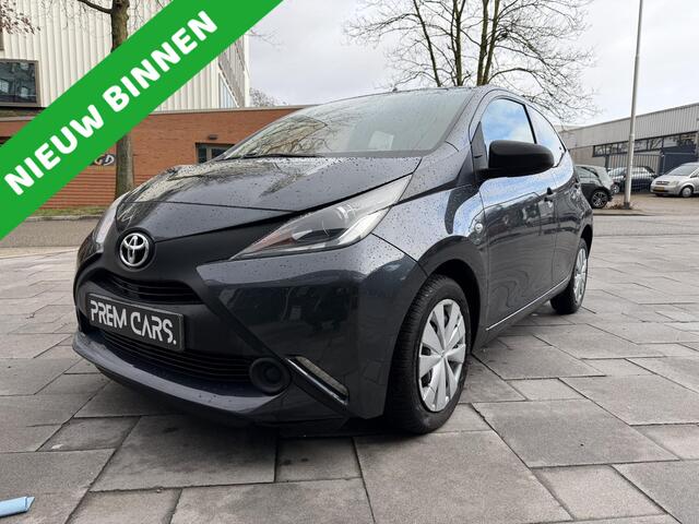 Toyota AYGO 1.0 VVT-i x-fun Grijs | 129.641 km | 2017