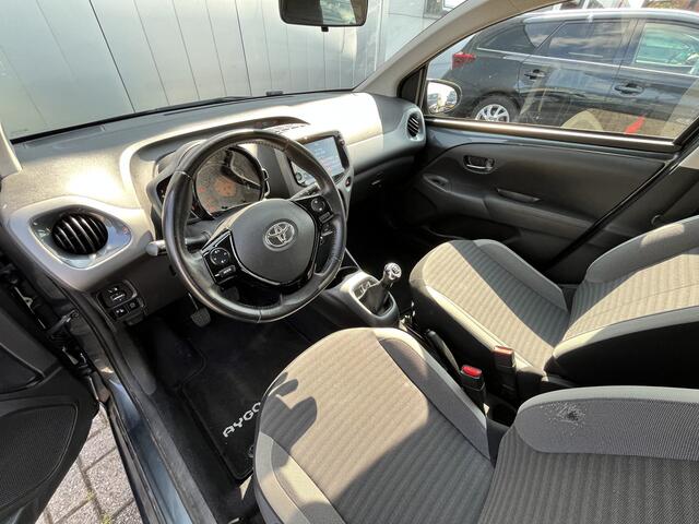 Toyota AYGO 1.0 VVT-i X-Play Cabrio NL Auto Dealer onderhouden Camera