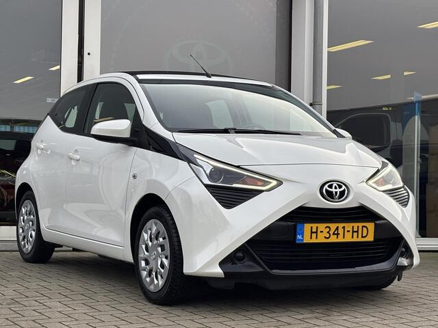 Toyota AYGO 1.0 VVT-i x-play | Cabrio dak | Achteruitrijcamera | Airco | Elektrische ramen | centrale deur vergrendeling | 1e eigenaar