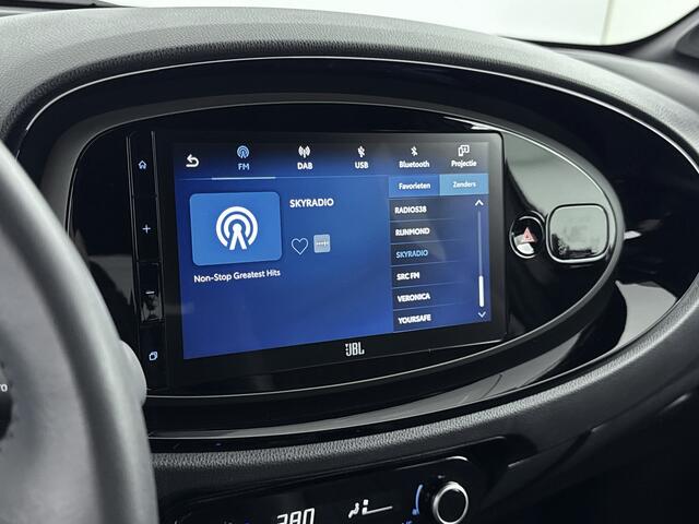 Toyota AYGO X 1.0 VVT-i S-CVT Envy | Carplay | Parkeercamera | Automaat |