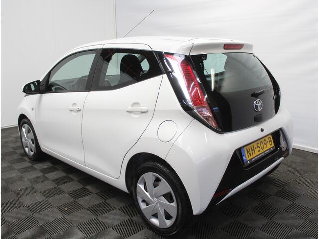 Toyota AYGO 1.0 VVT-i x-play NAVI | AIRCO | CAMERA | ELRM | CV | LED | ISOFIX