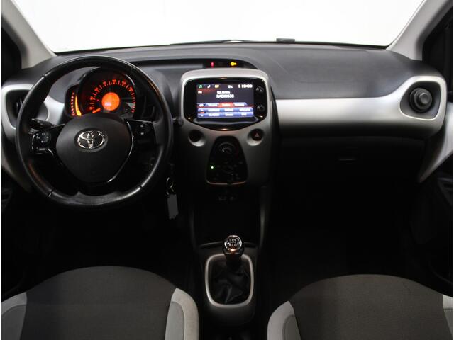 Toyota AYGO 1.0 VVT-i x-play NAVI | AIRCO | CAMERA | ELRM | CV | LED | ISOFIX