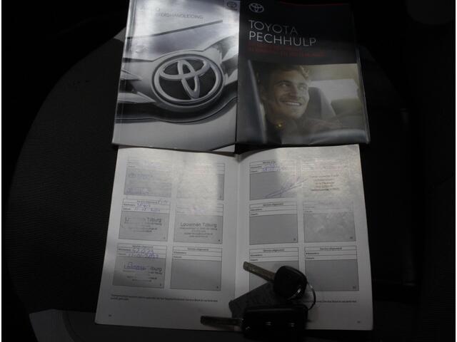 Toyota AYGO 1.0 VVT-i x-play NAVI | AIRCO | CAMERA | ELRM | CV | LED | ISOFIX