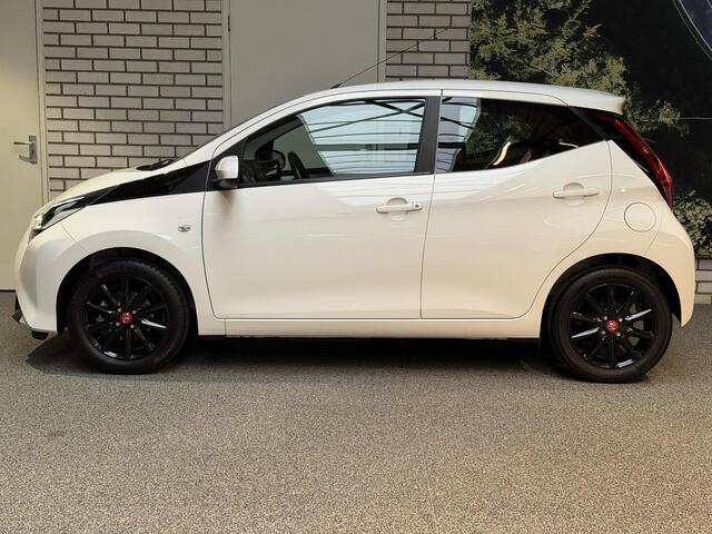 Toyota AYGO 1.0 VVT-i x-play