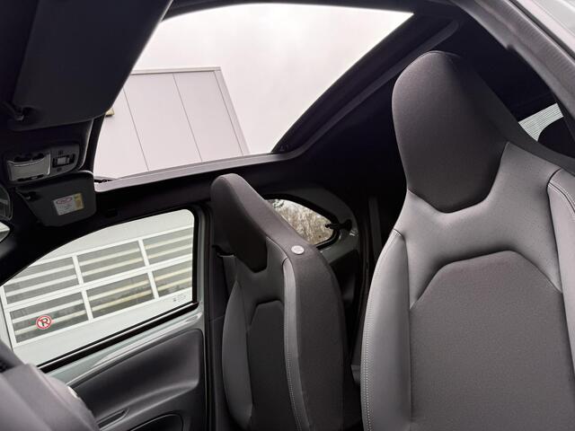 Toyota AYGO X Hybrid 115 envy | JBL | Cabriodak | PDC | Stoelverwarming | Nieuw | Snel leverbaar | Incl. ¤500,- inruilpremie