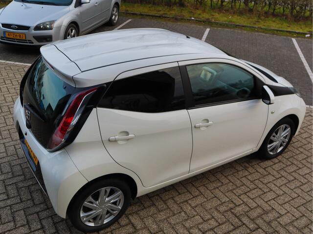 Toyota AYGO 1.0 VVT-i x-cite | Camera | Airco | Apple/Android auto | LED |