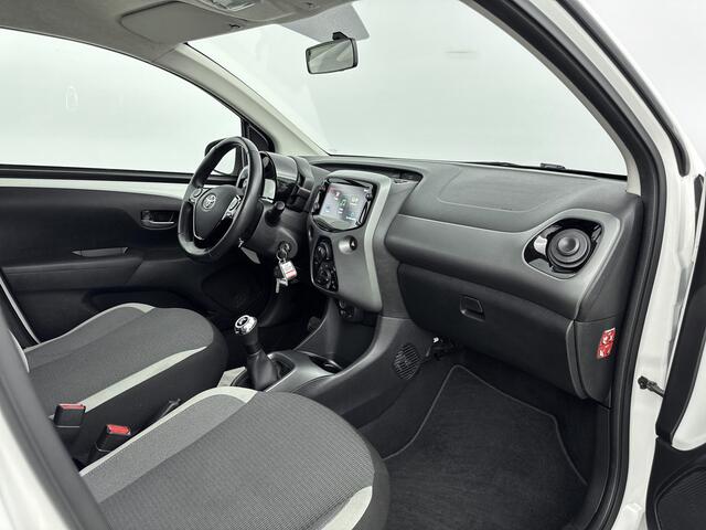 Toyota AYGO 1.0 VVT-i x-play | Car Play