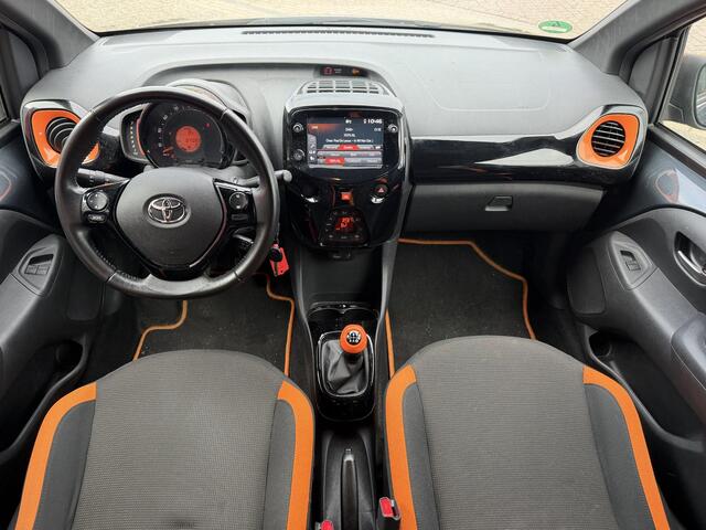 Toyota AYGO 1.0 VVT-i x-JBL | 1e eigenaar | Carplay | Climate Control