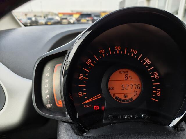 Toyota AYGO 1.0 VVT-i x-play | Airco | Toerenteller | Achteruitrijcamera