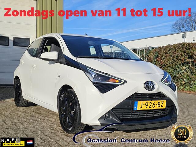 Toyota AYGO 1.0 VVT-i x-play, Camera! Carplay! Nwe APK! Zondag OPEN!