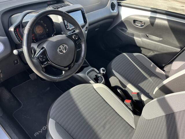 Toyota AYGO 1.0 VVT-i x-play AUTOMAAT