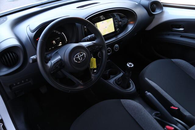 Toyota AYGO X 1.0 VVT-i MT Play Navi Carplay Camera ACC