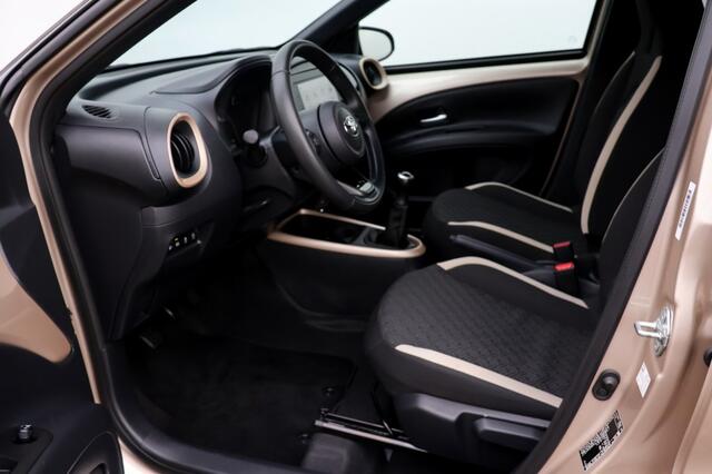 Toyota AYGO 1.0 VVT-i MT Pulse - 72 pk **Bi-tone / Camera / Carplay