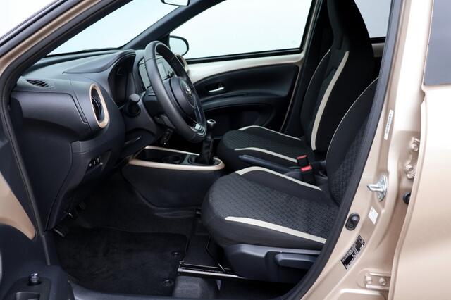 Toyota AYGO 1.0 VVT-i MT Pulse - 72 pk **Bi-tone / Camera / Carplay