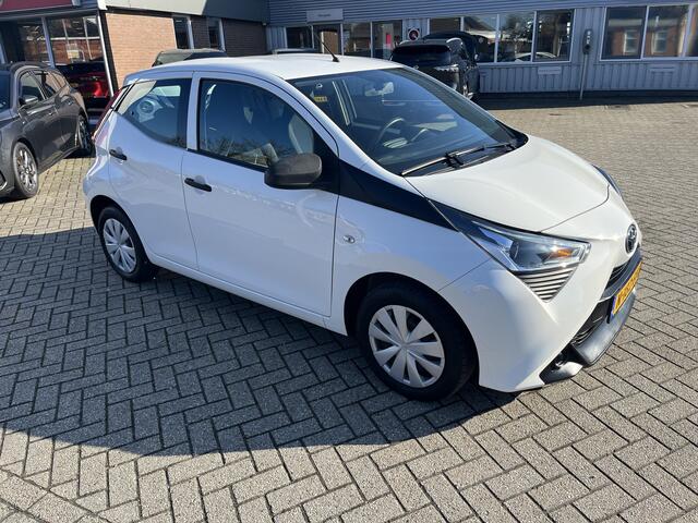 Toyota AYGO 1.0 VVT-i x-fun